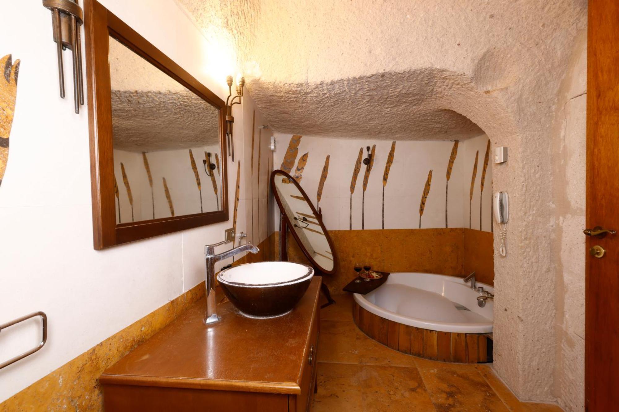 Anatelein Cave Hotel Uçhisar Exterior photo