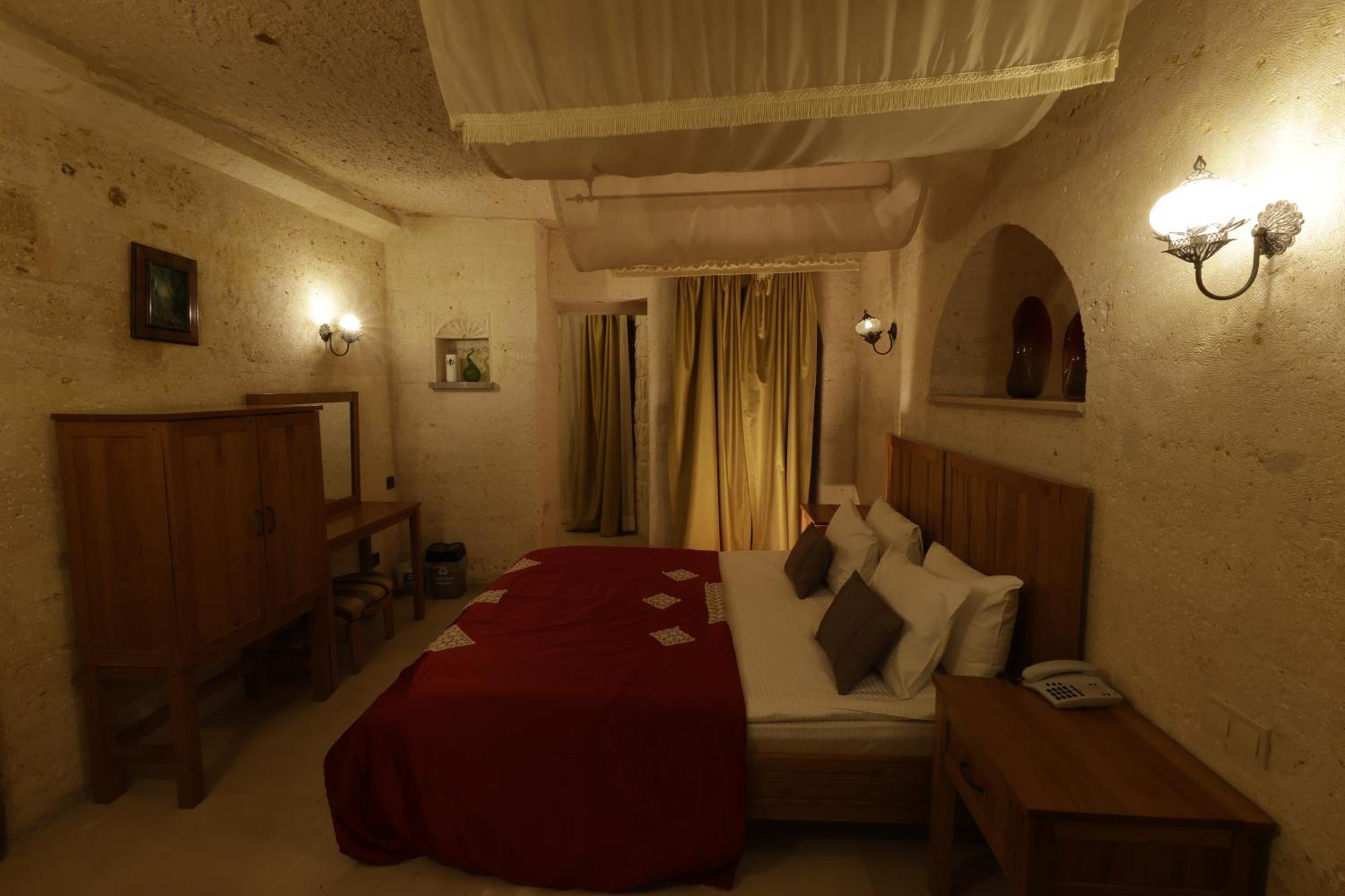 Anatelein Cave Hotel Uçhisar Exterior photo